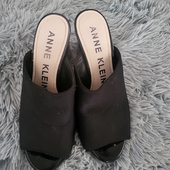 Ankle Klein black mule sandals with block heel. Size 6 - Picture 7 of 7